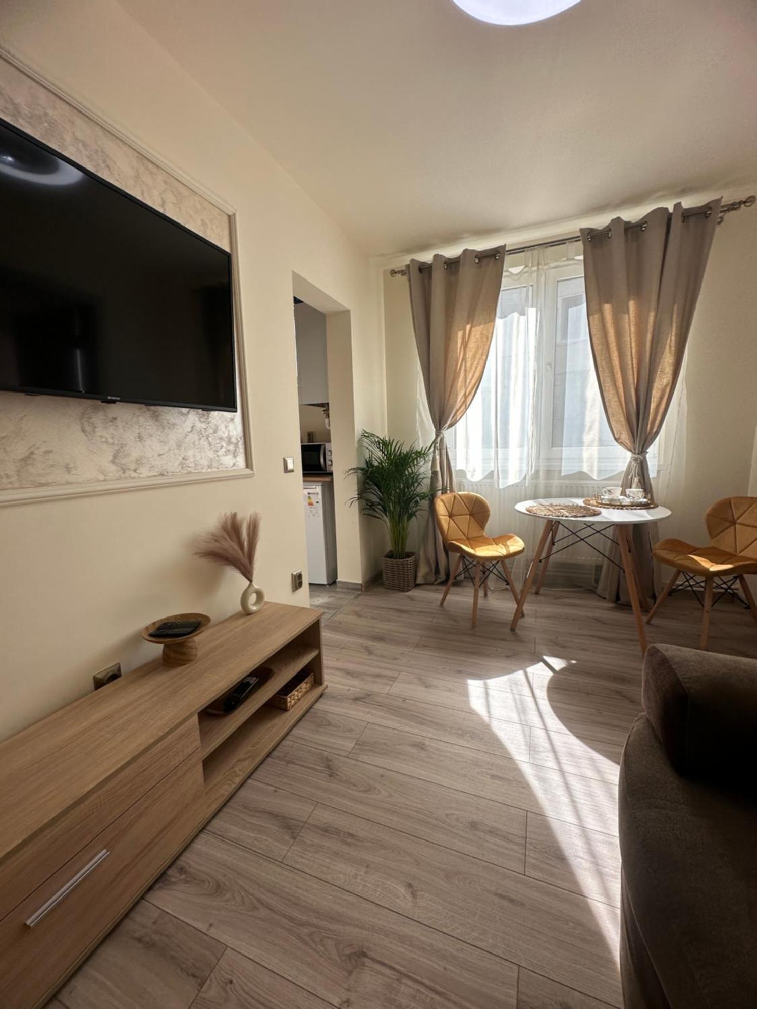 Angel House Apartment Deva Exterior photo